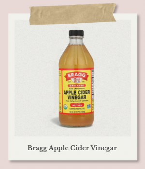 Braggオーガニックアップルサイダービネガーのポラロイド風写真。