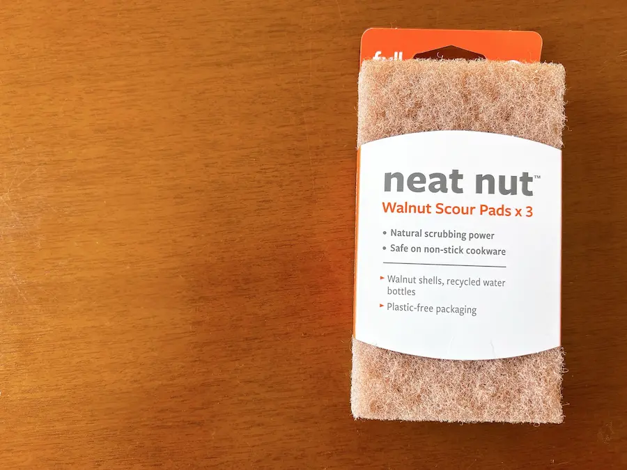 iHerbで購入したFull Circle Neat Nut クルミ殻スポンジのパッケージ